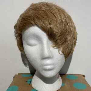Paula Young Women's Casey 16 Honey Blonde Layered Short Hair Wig NWT